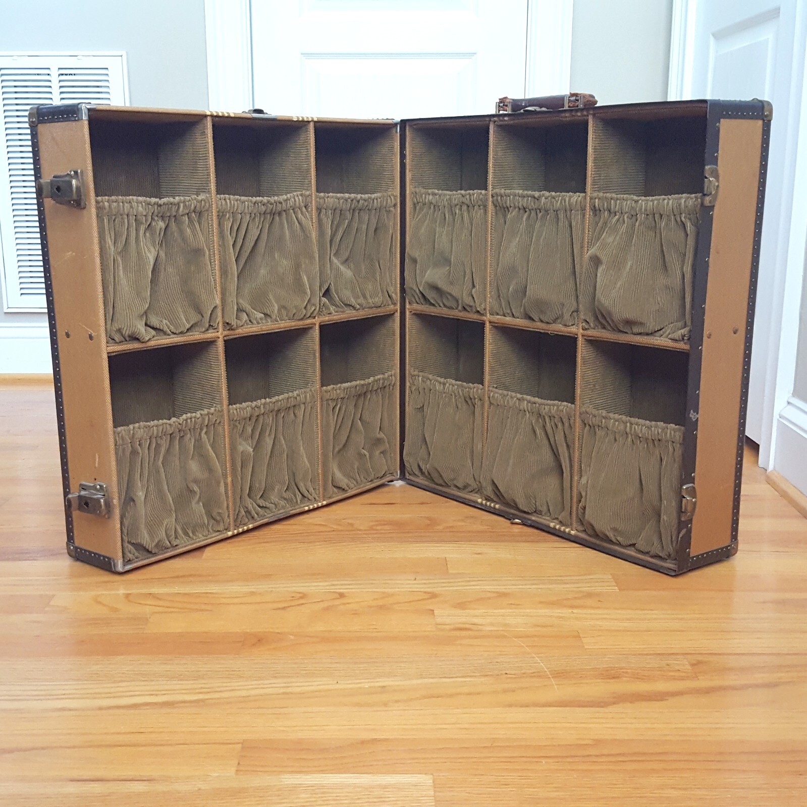 Vintage 1920s/40s Hartmann Shoe Suitcase Gibraltarized 12 Corduroy Compartments!