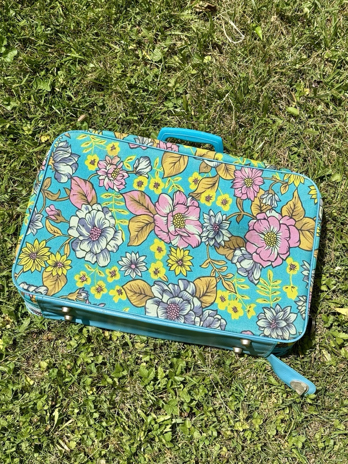 Vintage Bright Floral Flower Power Bantam Travelware Suitcase Luggage 60s 70s