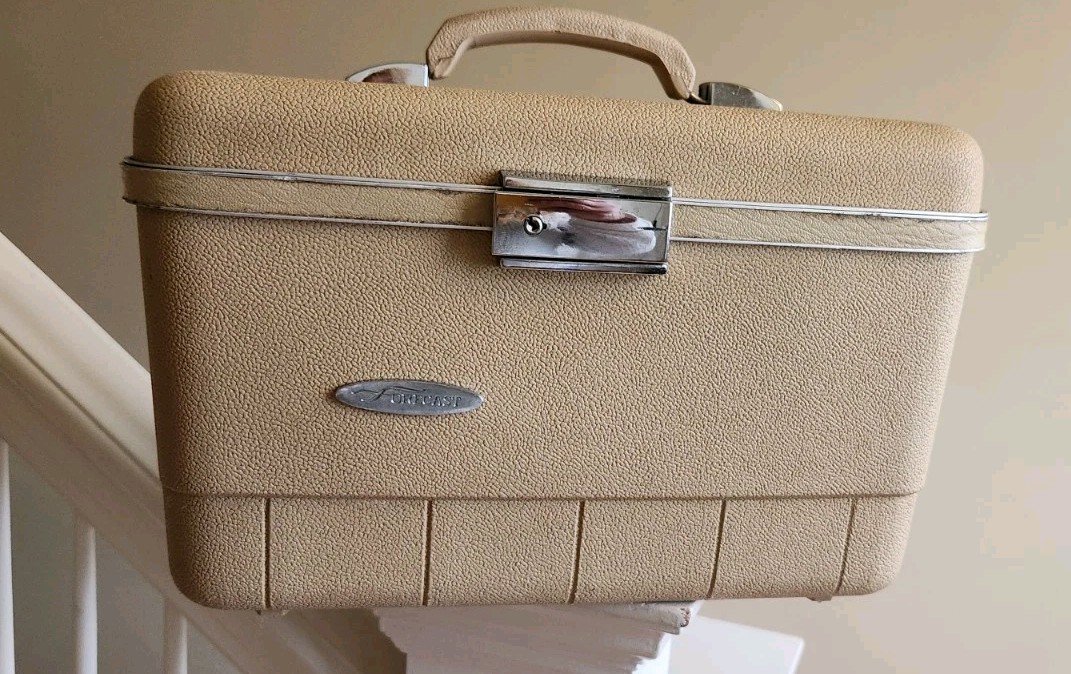 Train Case Makeup Beige Tray Suitcase Luggage Sears Forecast Travel Vintage