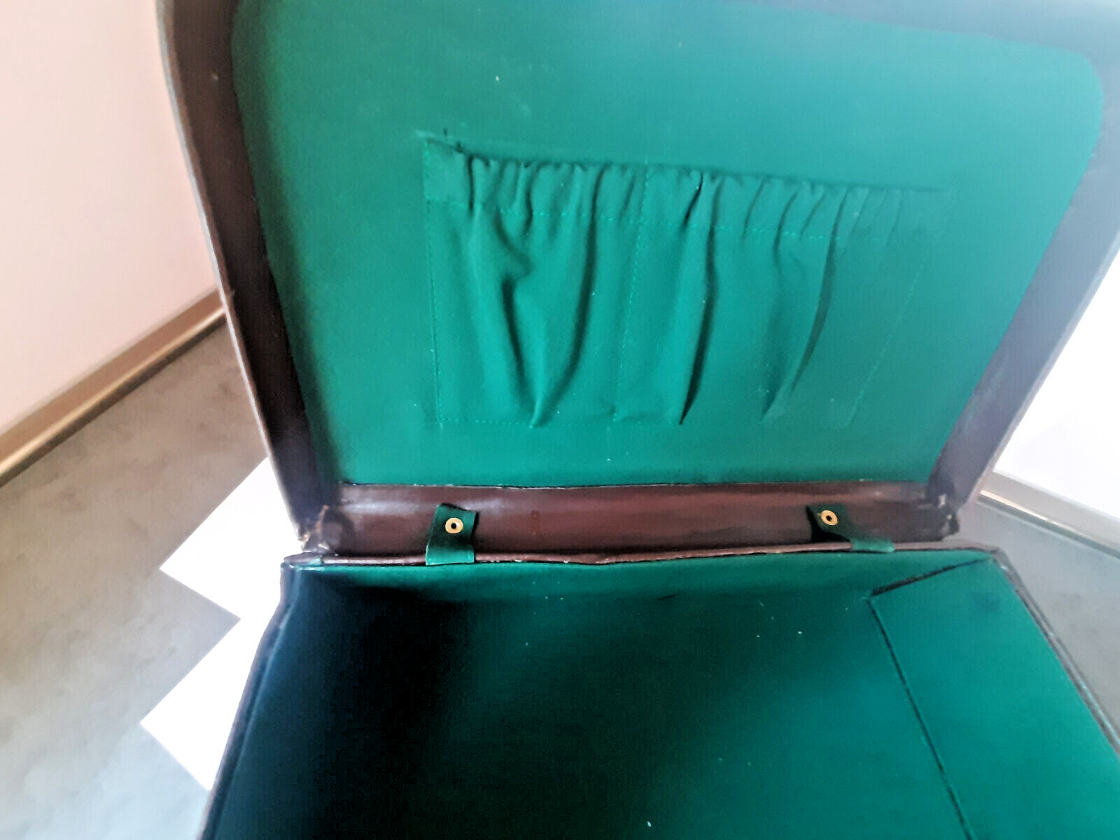 Old suitcase 1940-50s Vintage. THE USSR.