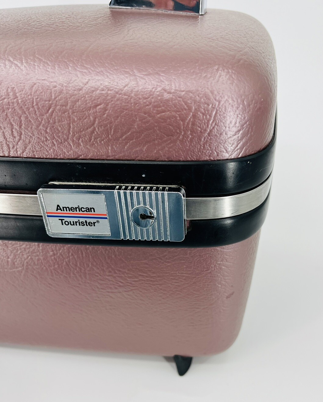 Vintage American Tourister Purple Pearl Cosmetic Makeup Train Case Hard Shell