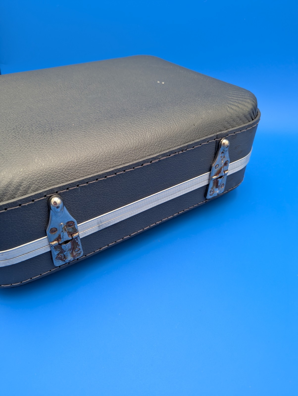 Suitcase Luggage Gray Hard Shell Metal Latches Mirror Inside Unbranded Vintage
