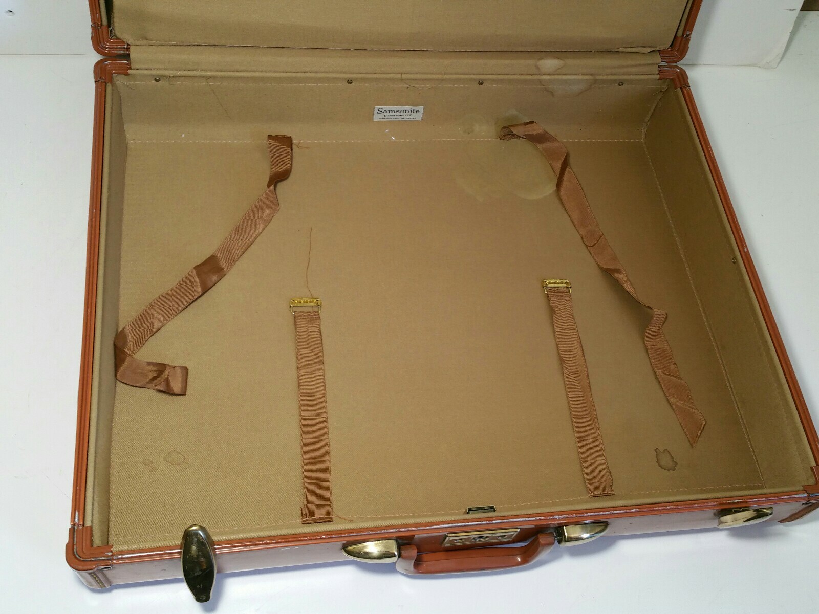 24″w Vintage Samsonite Brown/Tan Hardshell Streamlite Suitcase Luggage