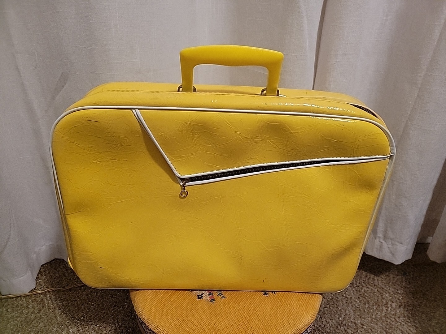 Mid Vintage 60s Yellow Patent Leather Overnight Case Japan 16 X 11 X 4