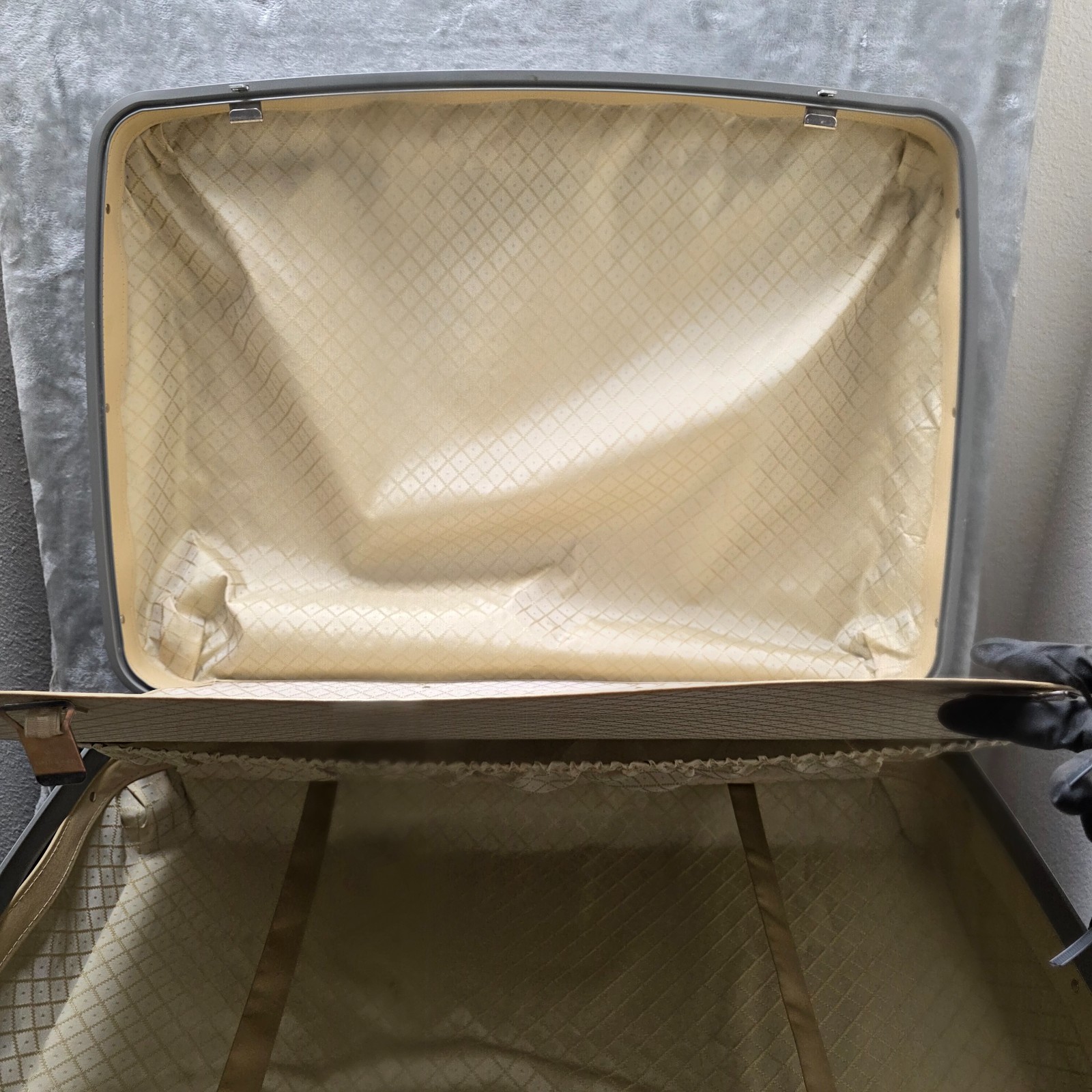 Vintage Samsonite Series 3600 Gray Black Hard Shell Suitcase Luggage – 28x20x9