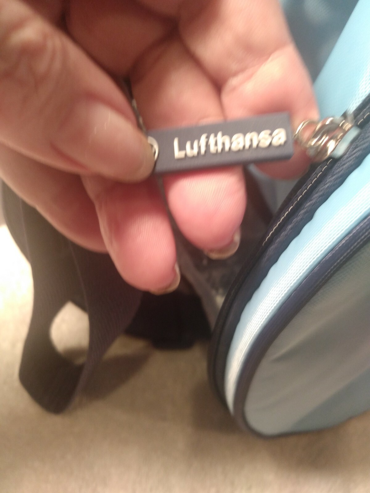 Lufthansa airline soft-sided cooler with carry handle new with tag