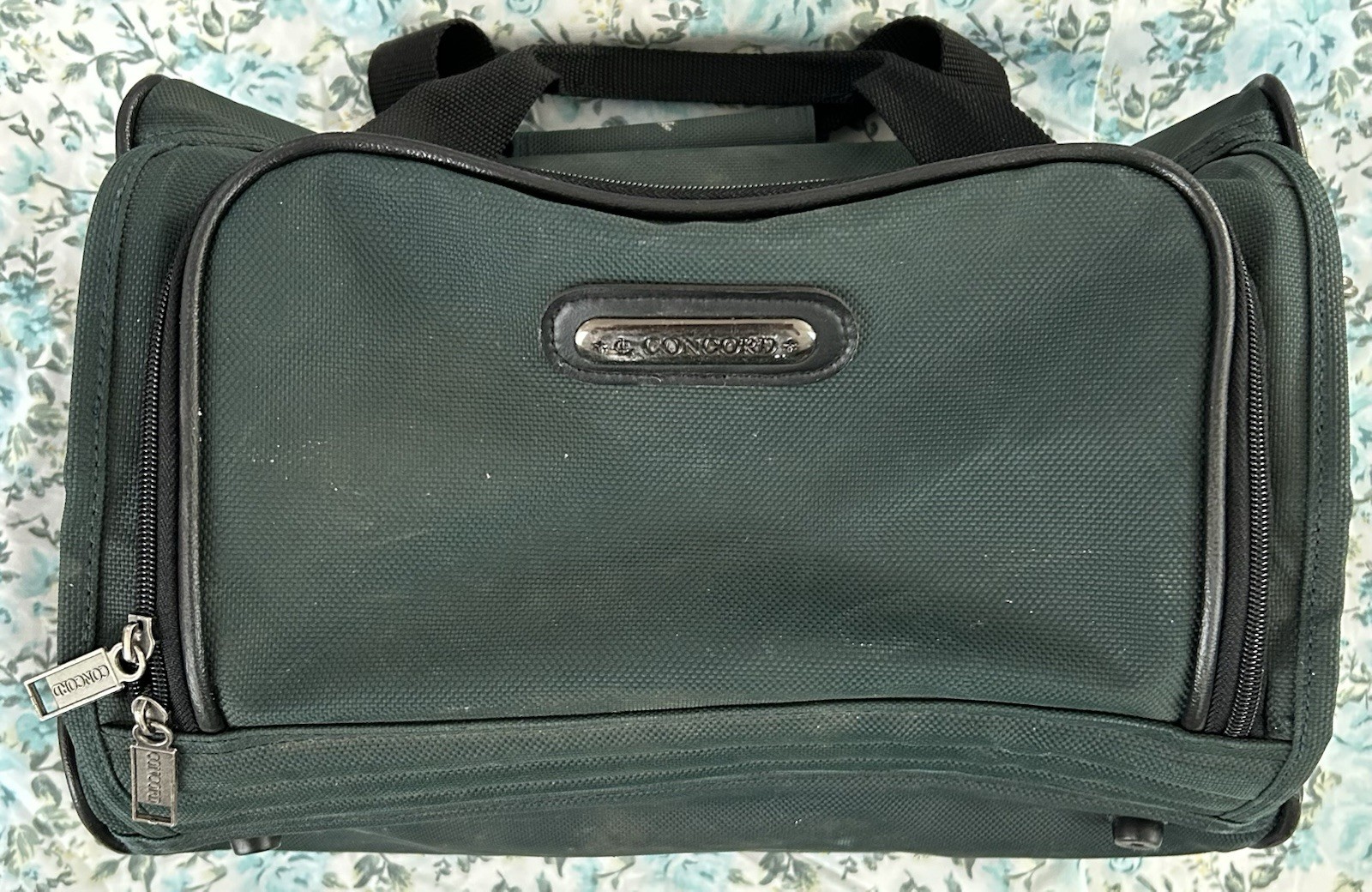 Vintage Green Concord Carry On Travel Bag Durable Luggage Multipurpose