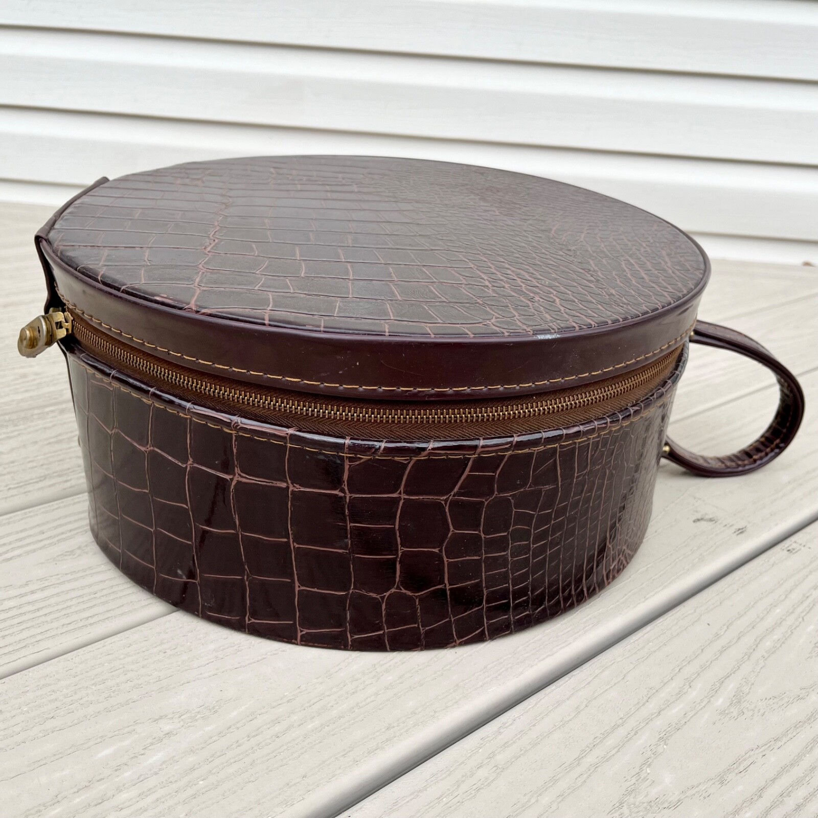 VTG 1950s Tailored Truly Light Luggage Case Alligator Leather Round Hat Box