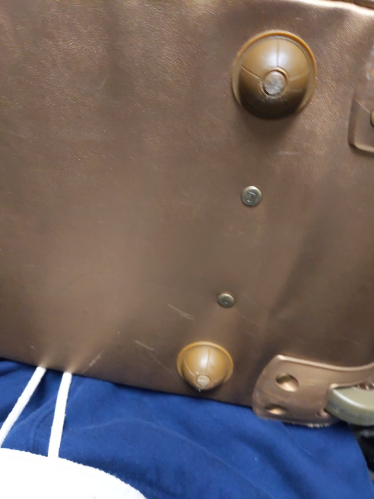 Bronze Liz Claiborne Luggage Bag With Wheels