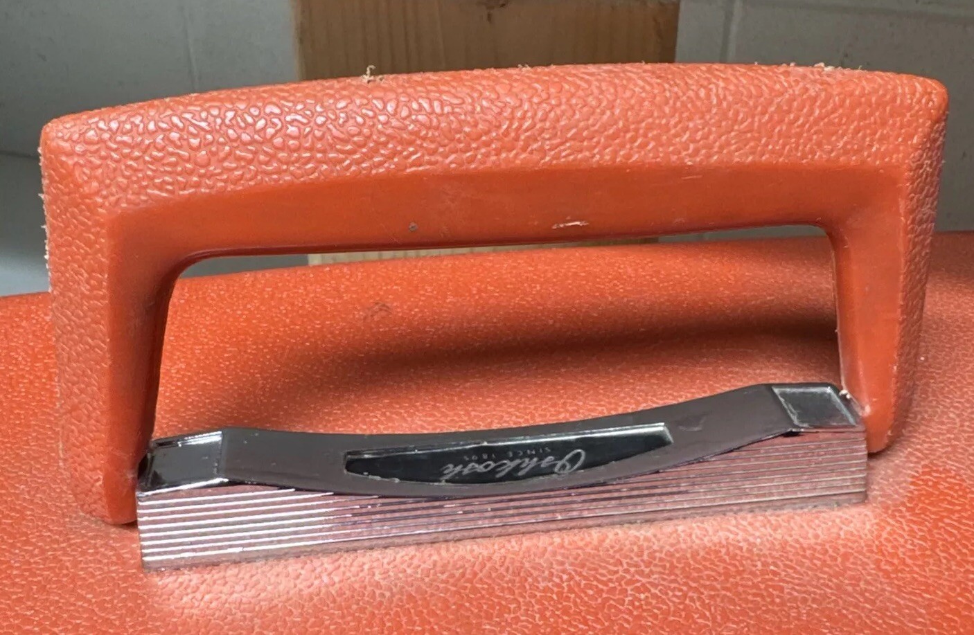 VTG Orange Oshkosh Medium Train Case W/ Insert Hard Plastic Suitcase Luggage
