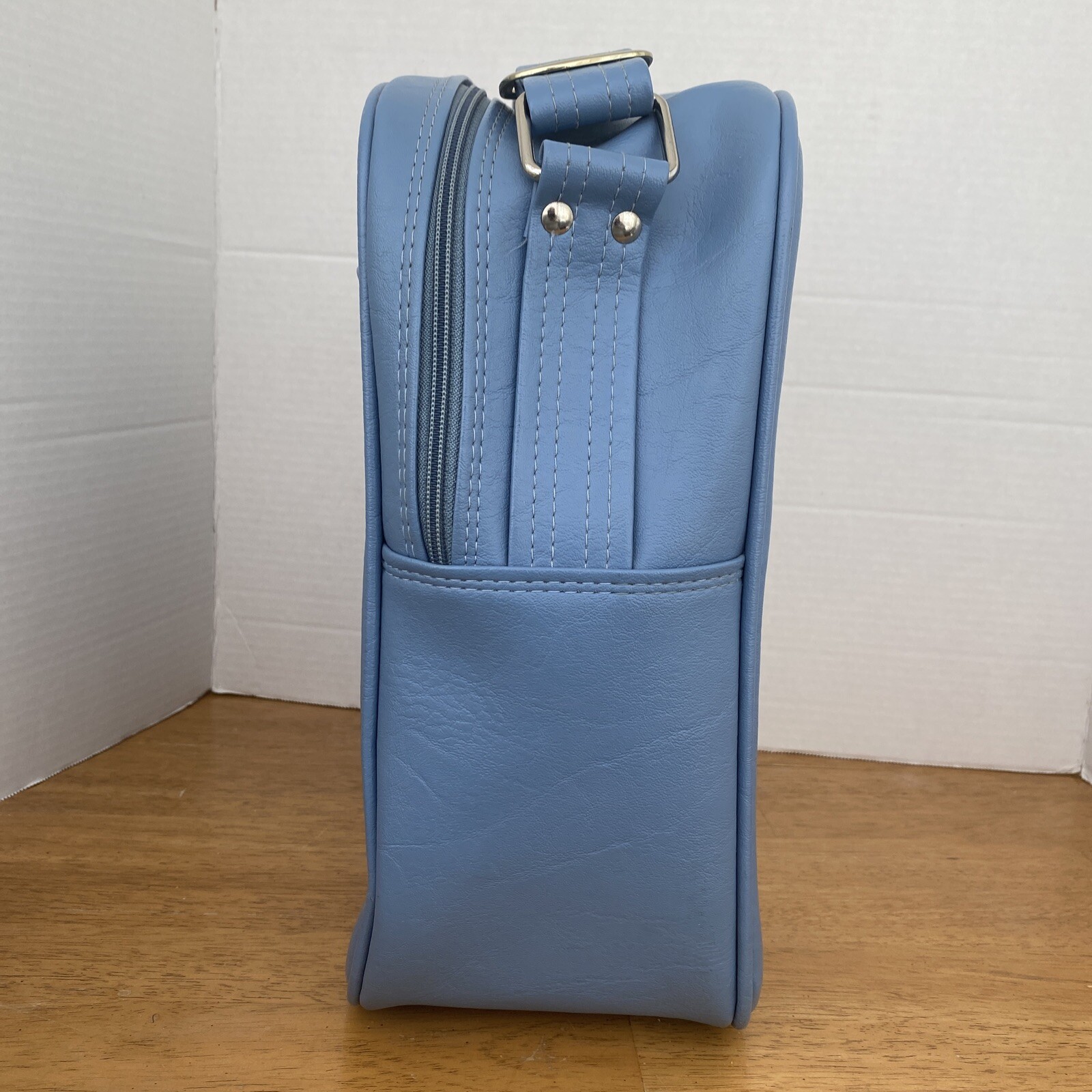 Vintage Samsonite Silhouette Carry On Overnight Travel Bag Blue Adjustable Strap