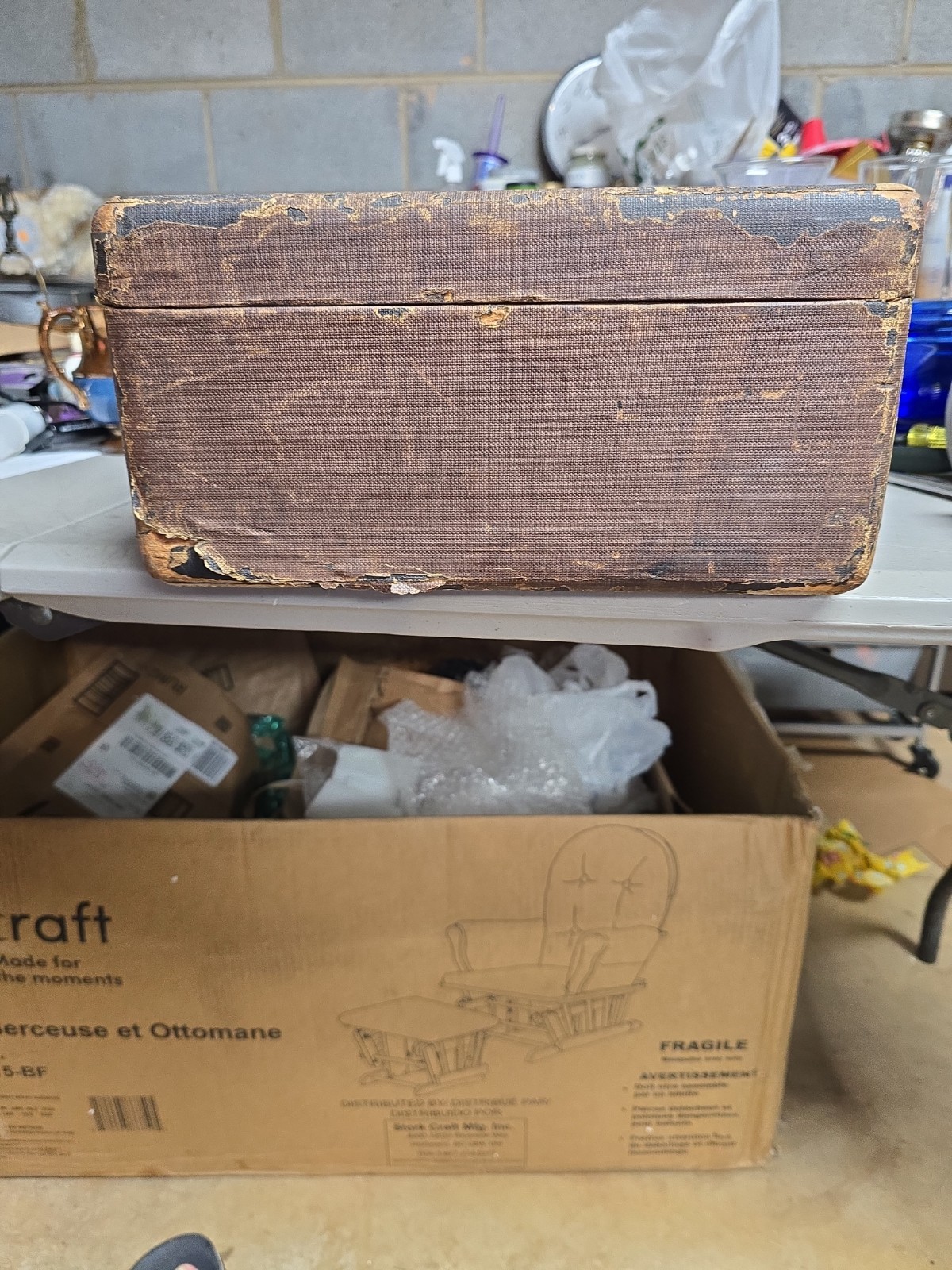 Vtg Travel Case Fabric Over Wood Lock And Latches No Key.