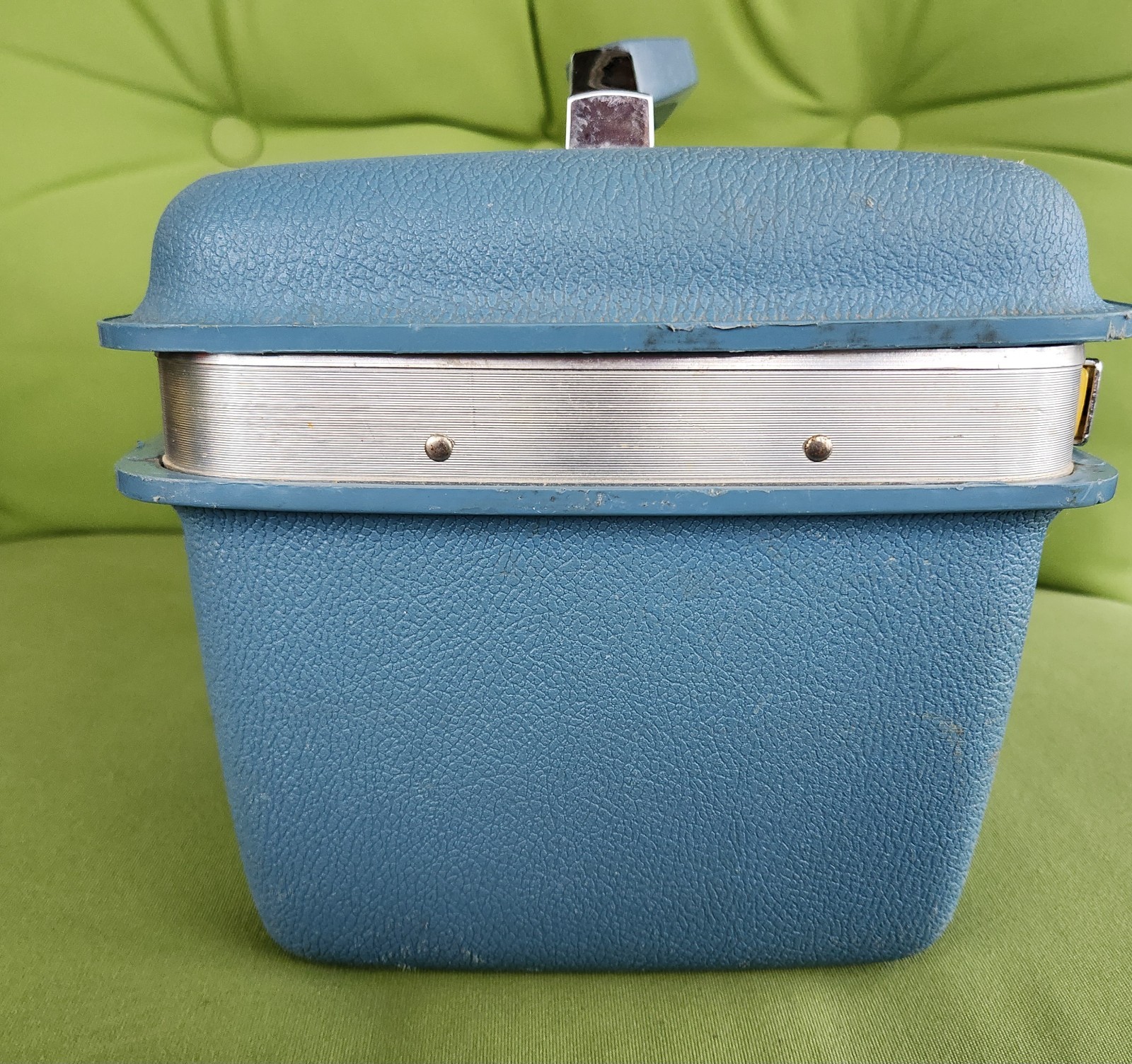 Vintage Samsonite Blue Makeup Train Case With Mirror and Tray Cosmetic Suitcase