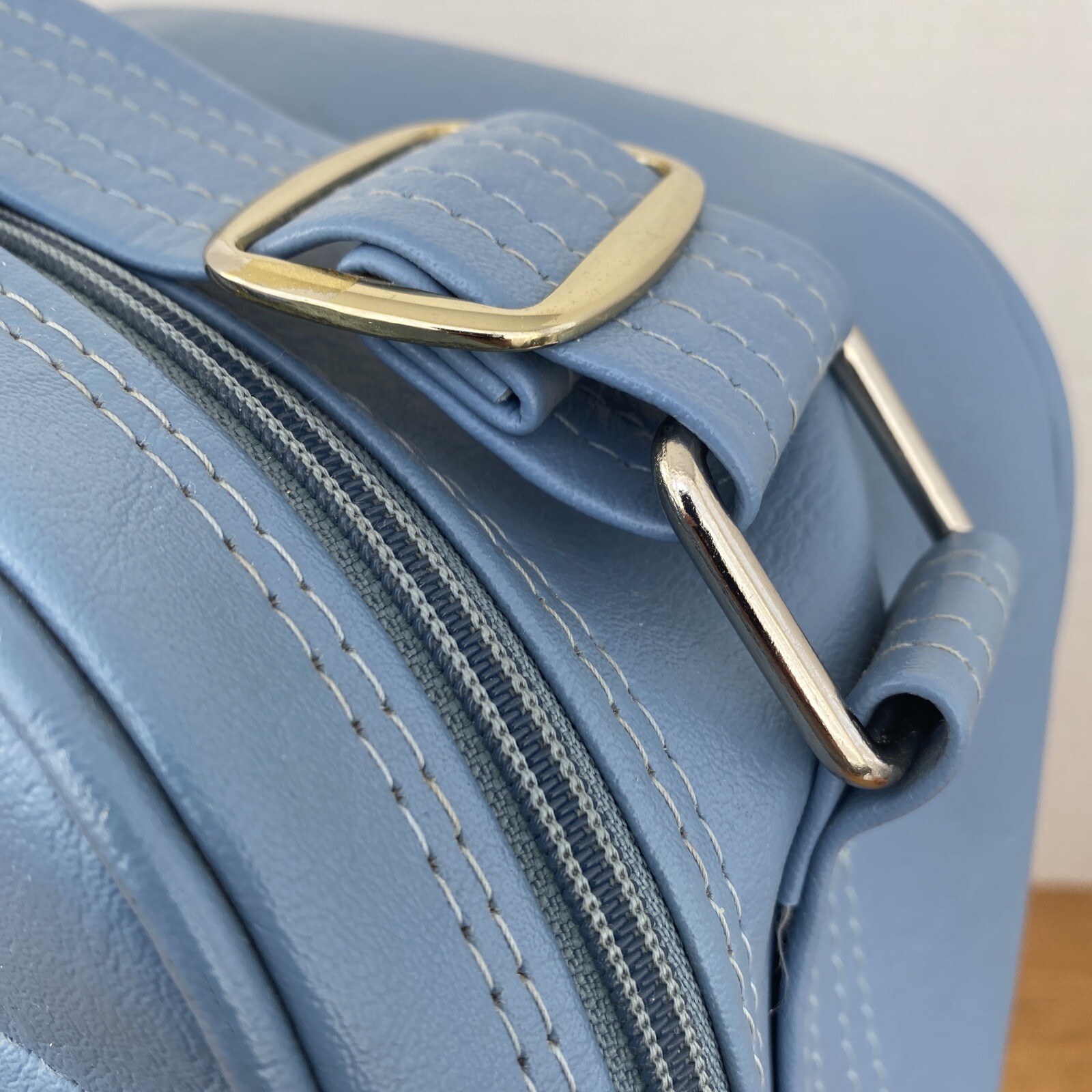 Vintage Samsonite Silhouette Carry On Overnight Travel Bag Blue Adjustable Strap