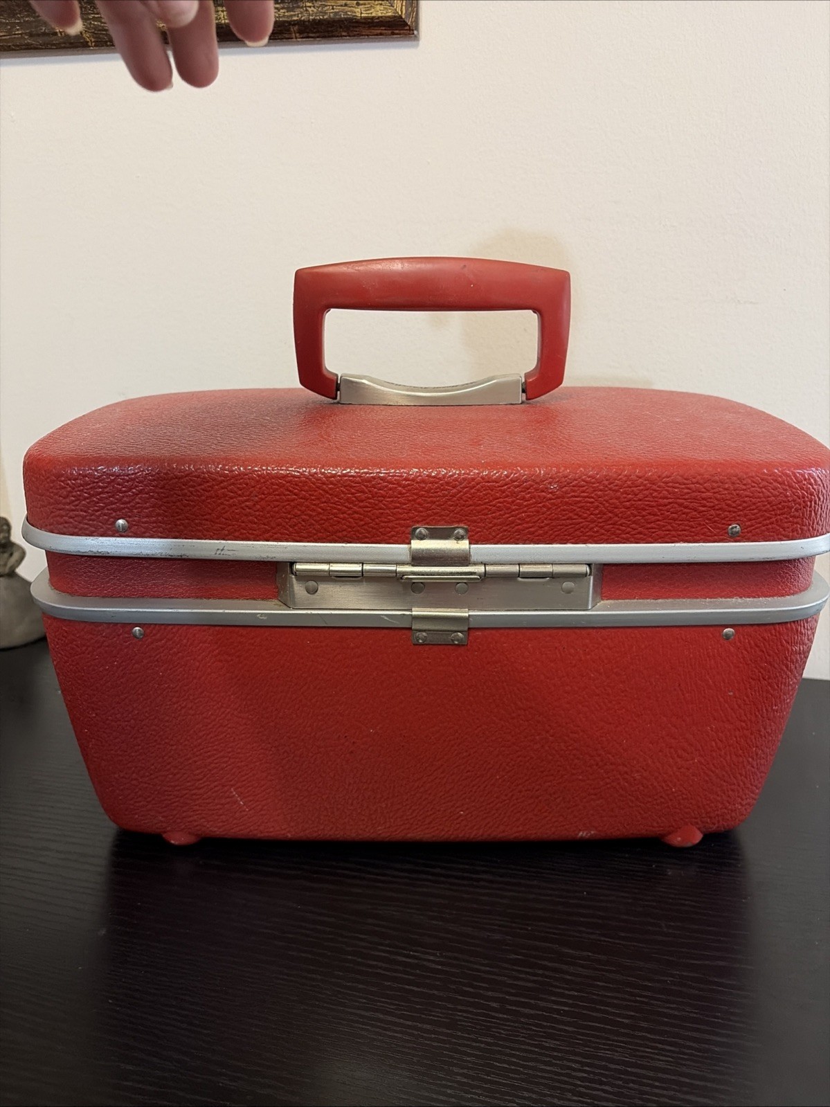 Royal Traveller Red Vanity Case with Key Train case Cosmetic Make up Vintage