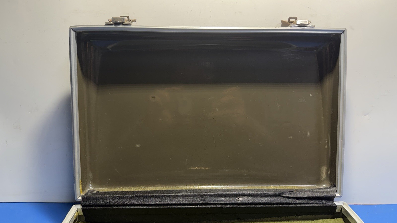 Vintage Hard Case Briefcase with Original ALCO Key – Green Interior – 14x9x4 in
