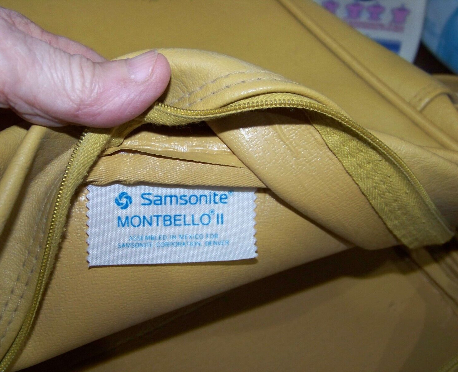 Vintage Samsonite Montbello II Shoulder Bag – 12″ x 11″ x 5.5″ – Yellow
