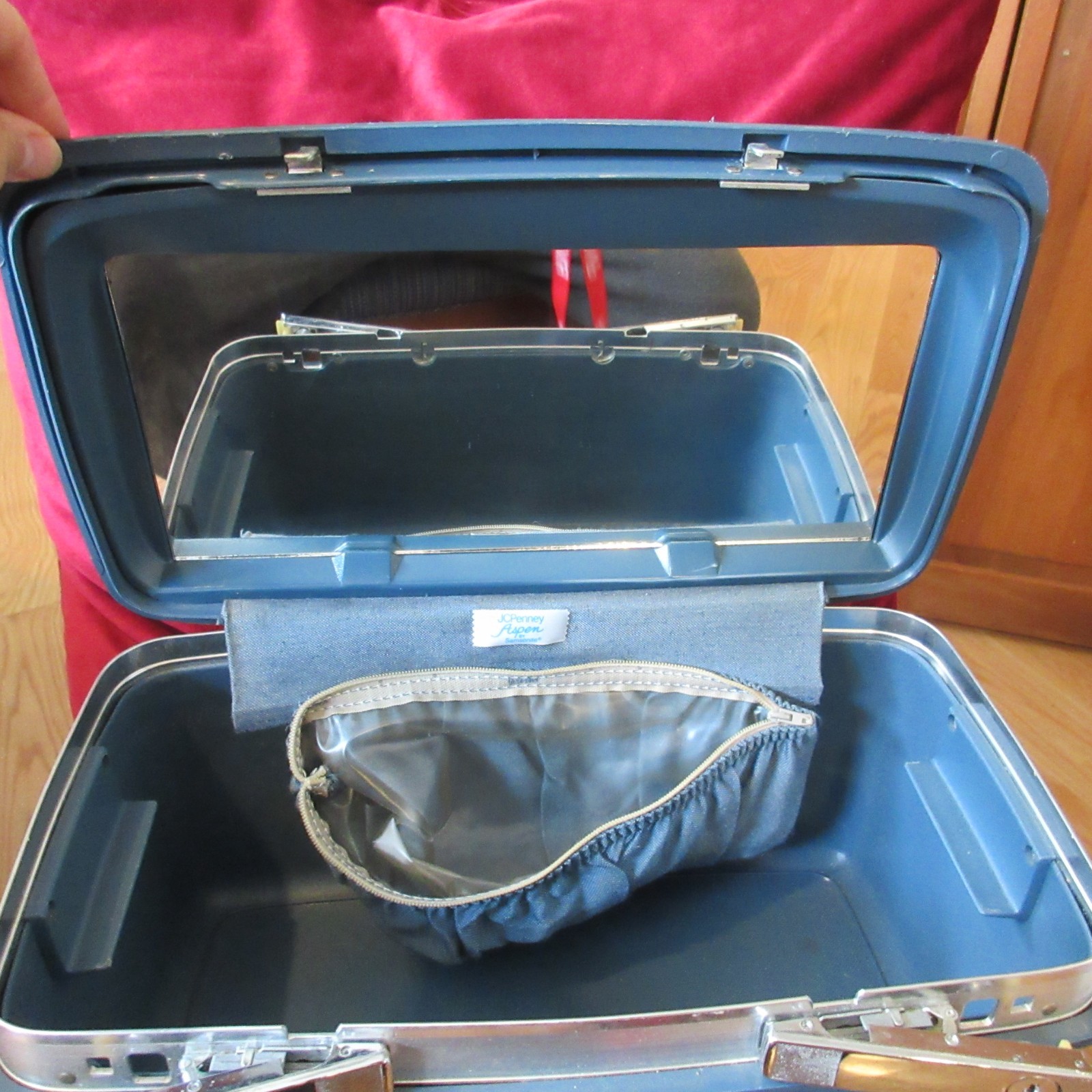 JCPenney Aspen by Samsonite Vanity Case Blue Train Luggage Cosmetic