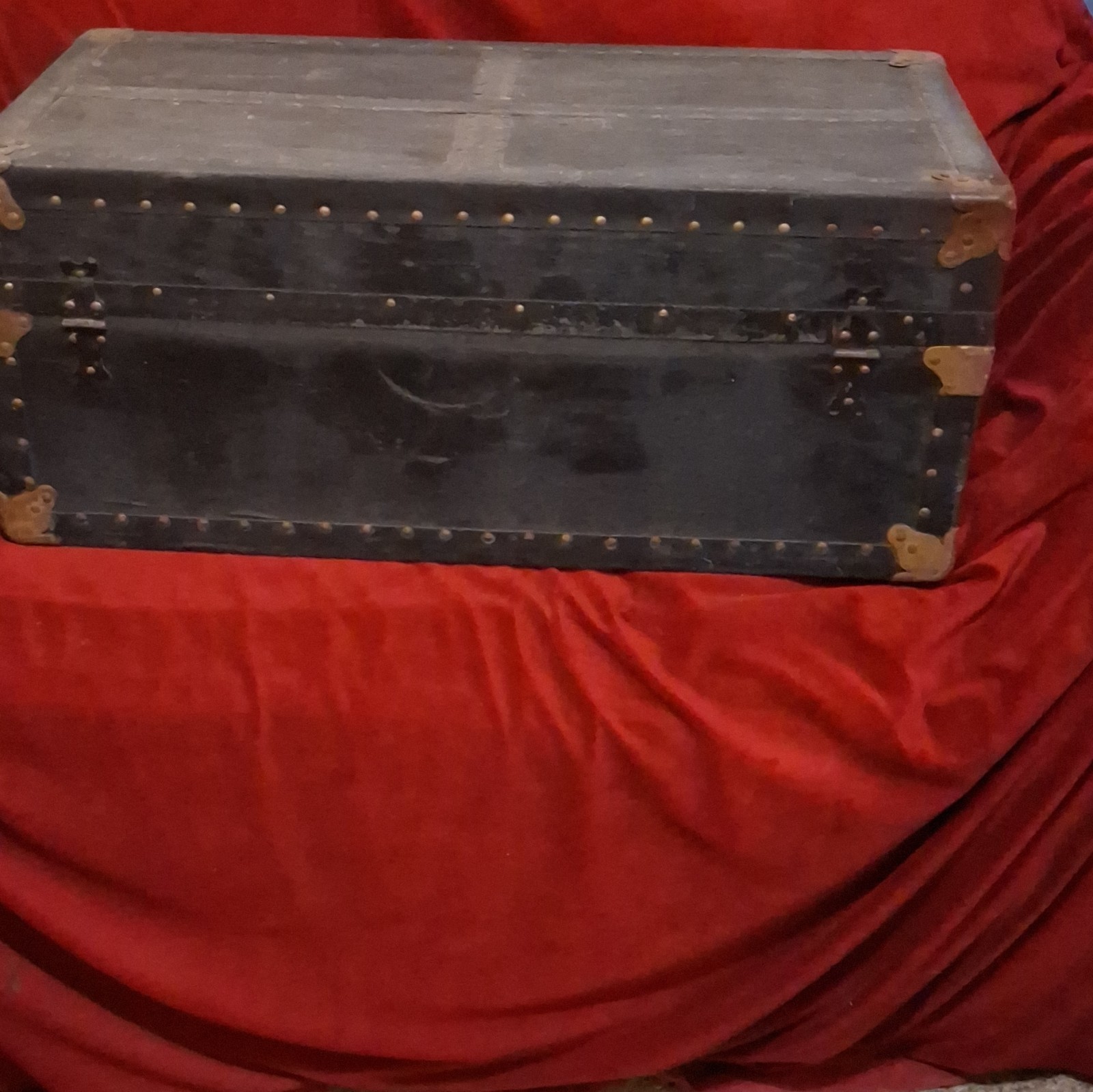 Seward 1940’s Vintage Trunk, Black/Brown Wood Metal, Locking Heavy-Duty.