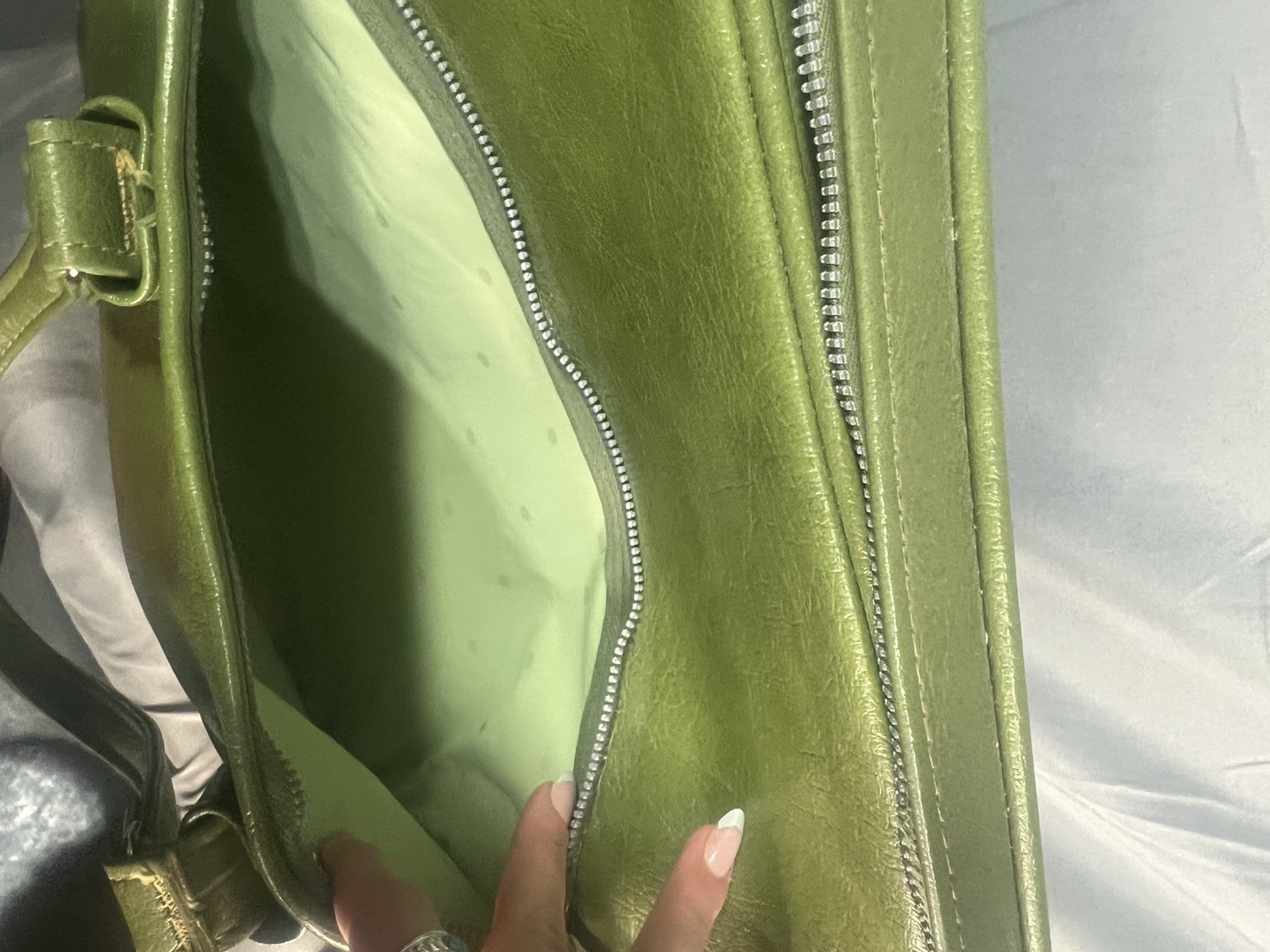 Vintage Samsonite Silhouette Denver, CO Green Zipper Carry-on Train Bag Handles
