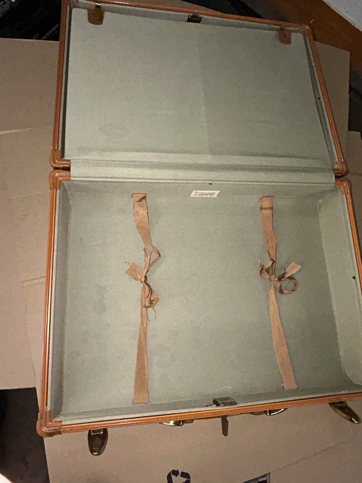 Vintage Samsonite Art Deco Brown Leather Hardcase 21″ Suitcase With Key