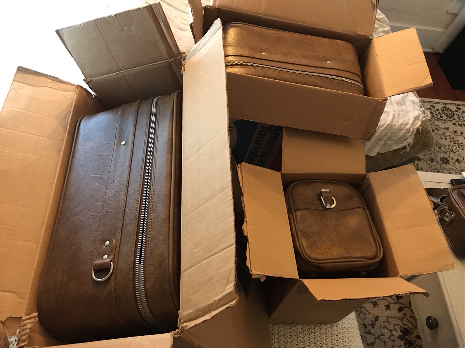 Vtg American Tourister 4 Piece Luggage Set Mustang Brown Soft Keys Boxes Nice