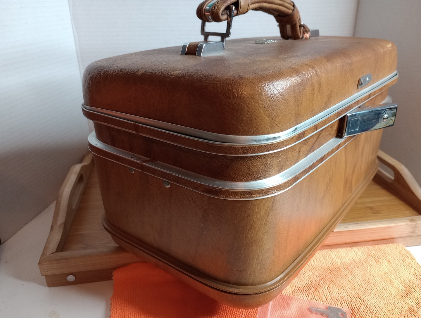 Vintage Airway Travel / Train Case With Mirror And Keys. Brown. 🚝 💥🔥🔥💥