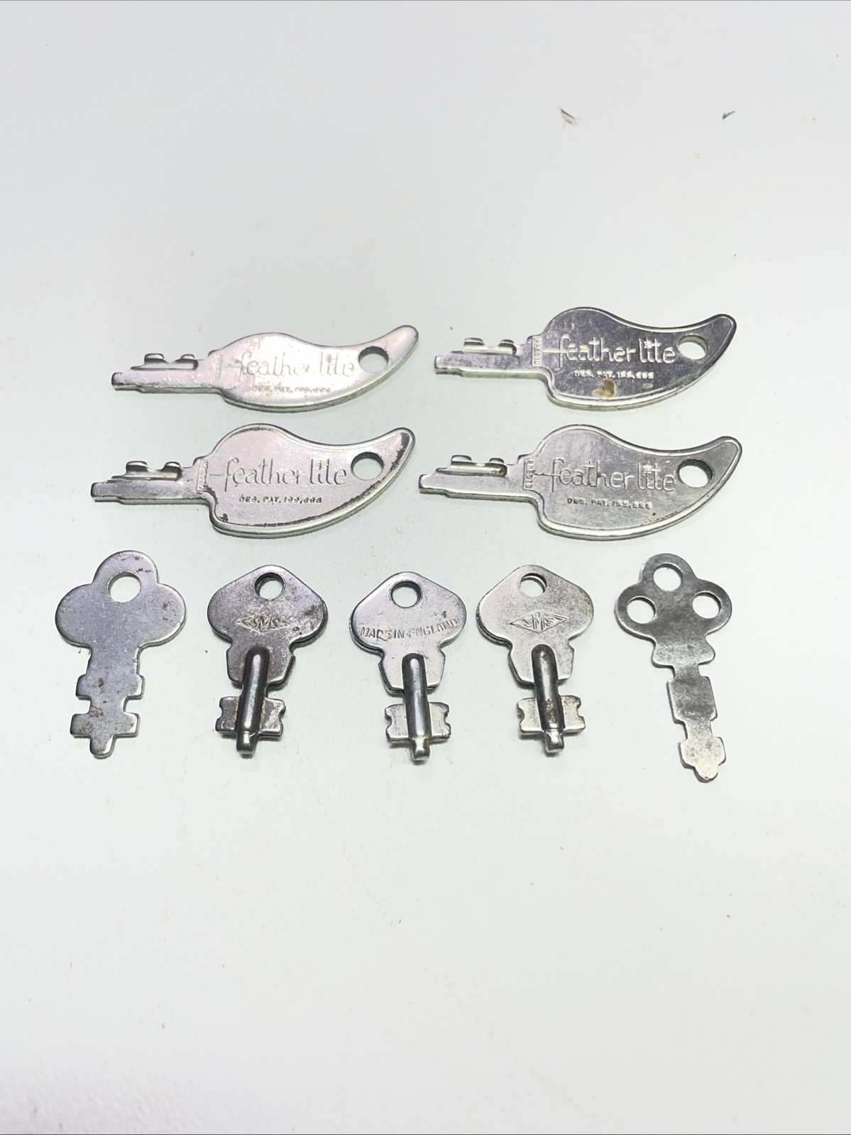 Vintage Feather-lite Luggage Keys SMS England Luggage Lot Of 8