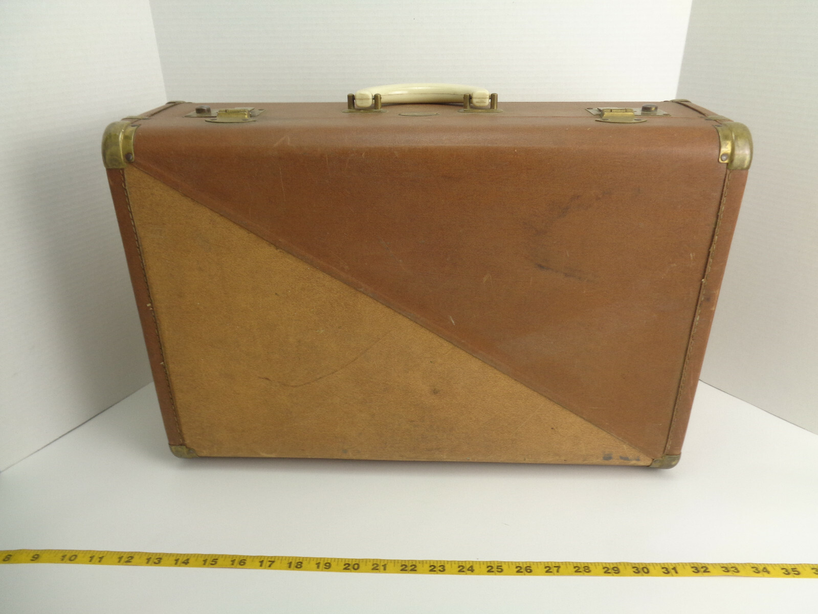 Vintage Strat-O-Way Luxury Luggage Suitcase Seattle Hard Shell Lined