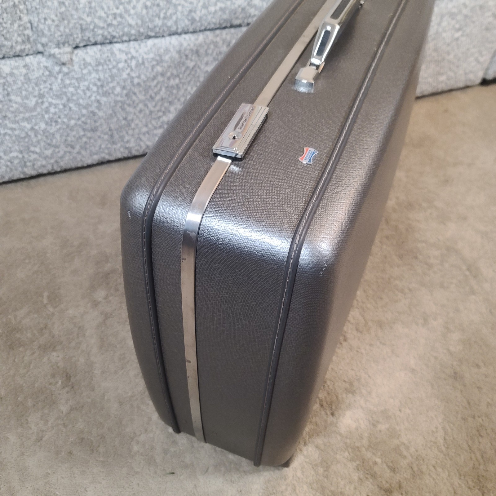 Vintage American Tourister Rolling Hard-shell Luggage Silver w/Wheels 26x20x8