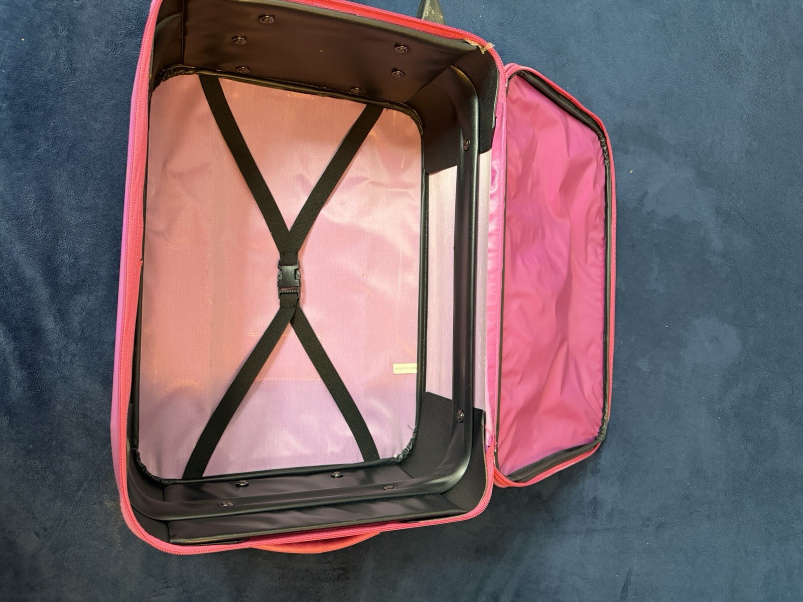 Vintage Mercury Luggage “Going To Grandma’s” kids Large pink Rolling Suitcase