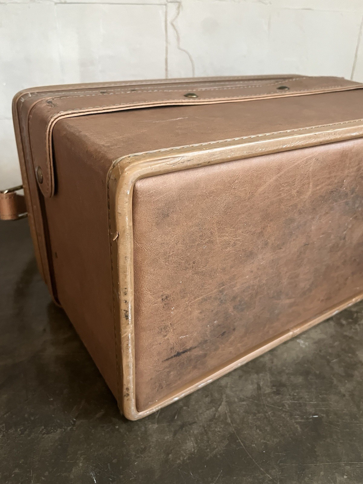 VTG HARTMANN LUGGAGE MAKE-UP OVERNIGHTER COSMETIC HARD CASE TRAVEL BAG NO KEY
