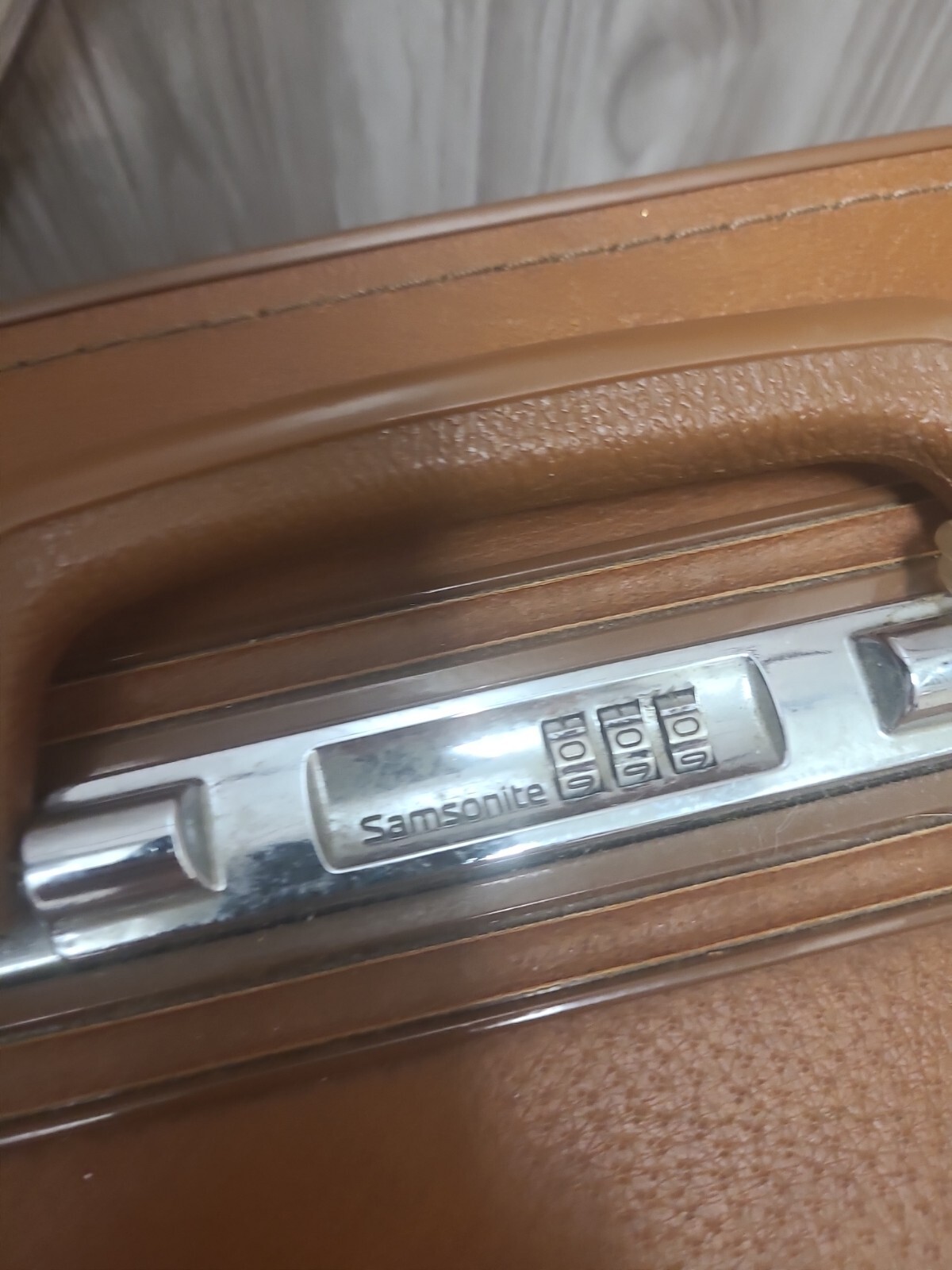 Vintage Samsonite Fashionaire Leather Luggage Suitcase On Wheels W/ Accessories