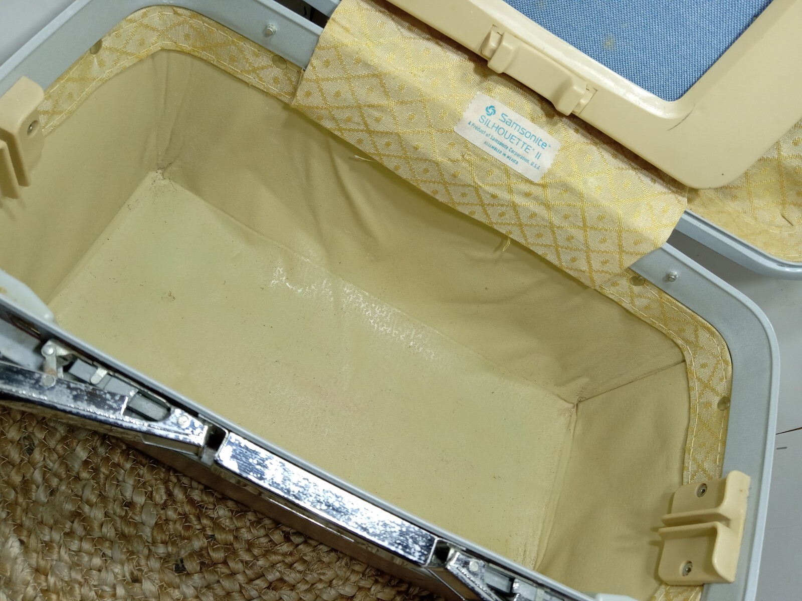 Vintage samsonite luggage carry on Or Just Going To Grandmas Suitcase