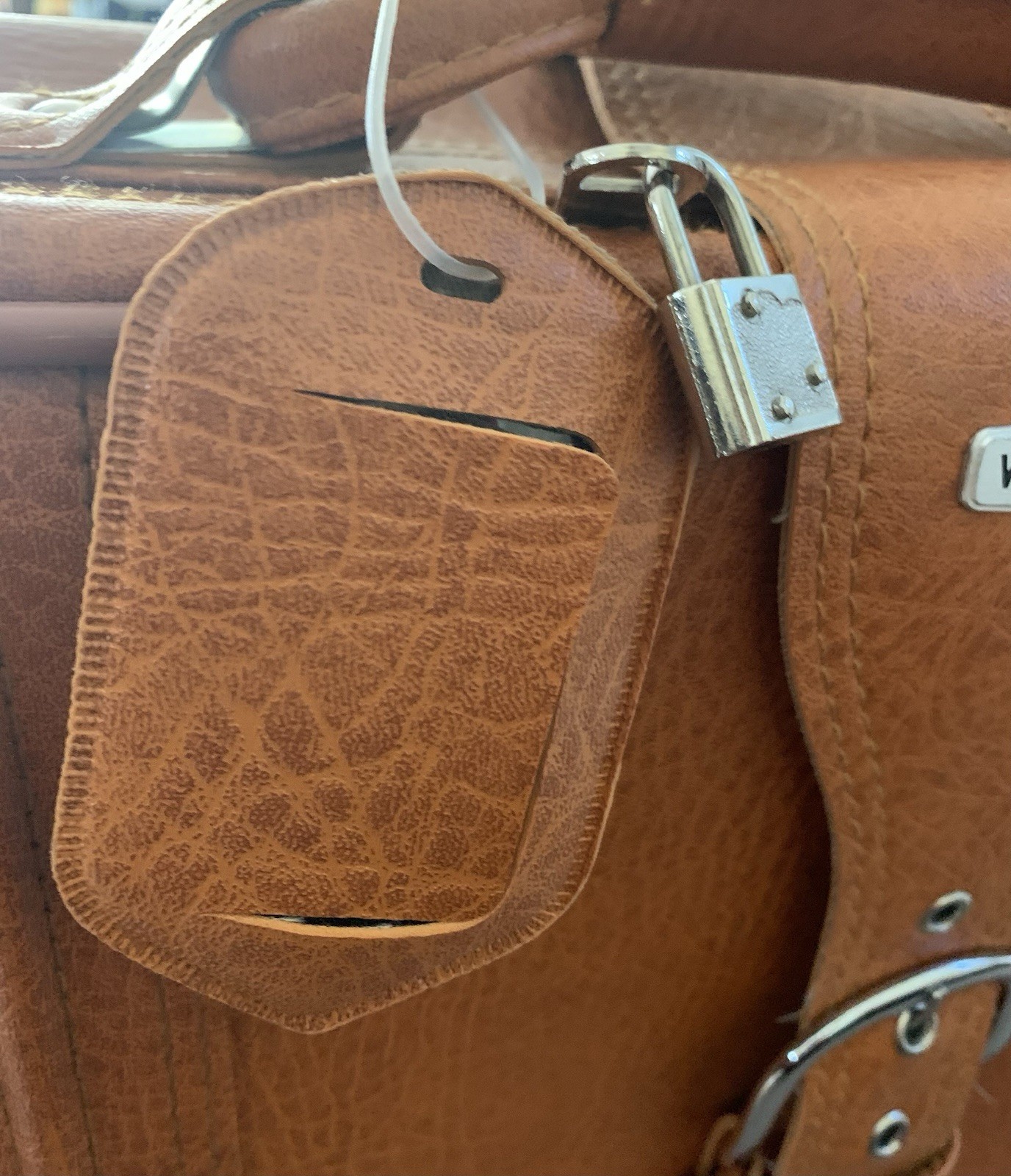 Vtg Luggage “World Traveler” Faux Textured Leather 3 Piece Set Stackable