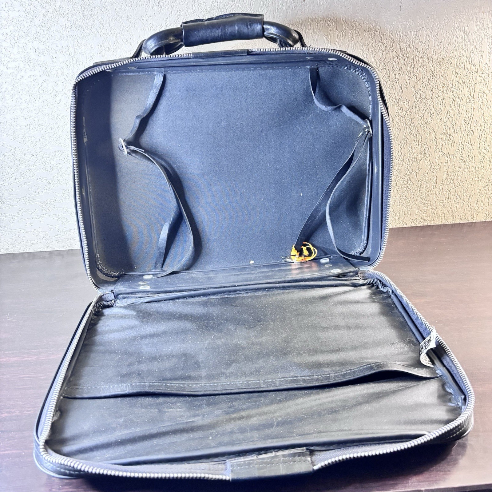 Vintage Peter’s Bag Corp Bantam Travelware Black Overnight Suitcase With 2 Keys