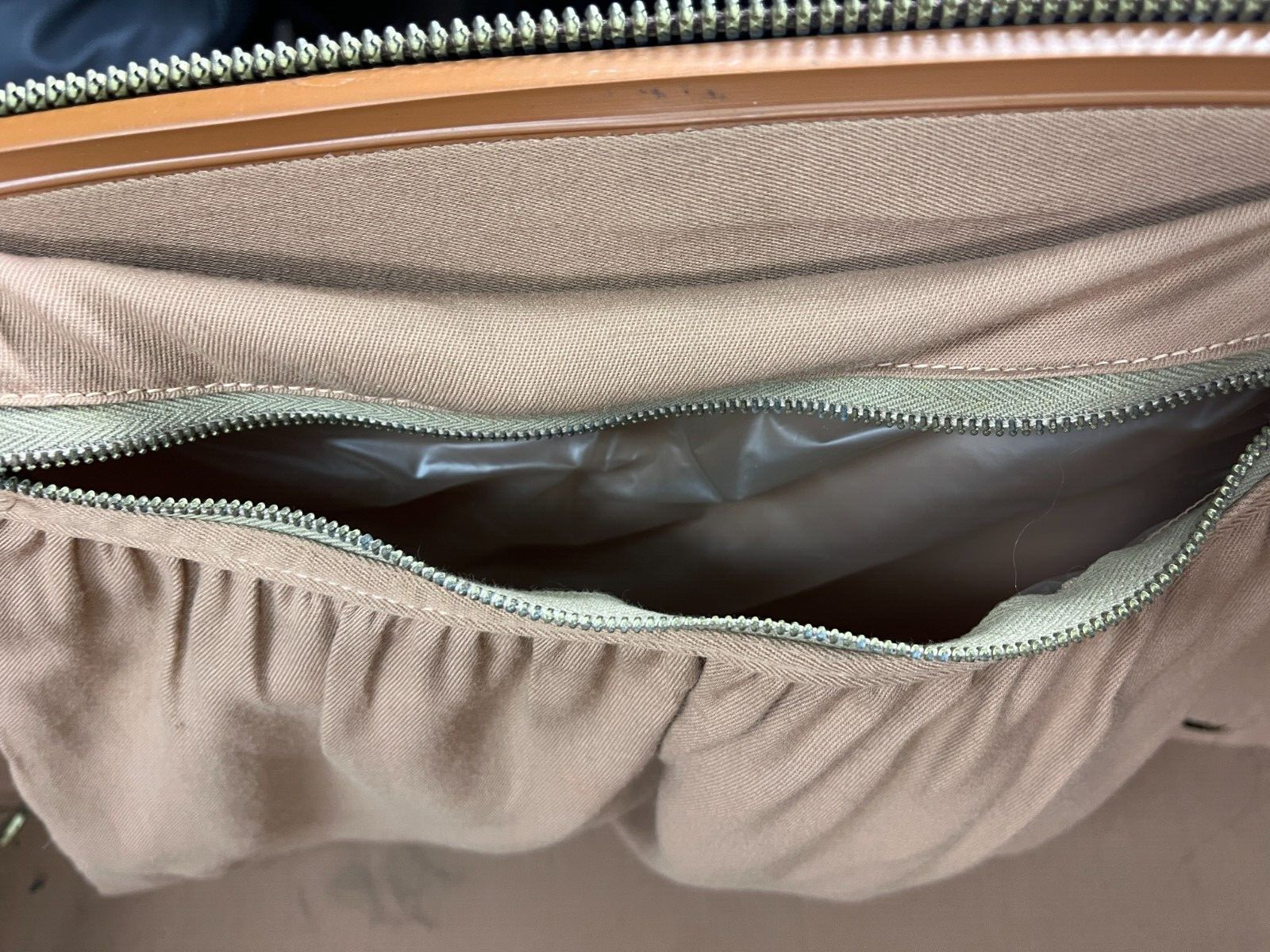 Vintage LARK Extra Large Brown Leather Suitcase 33 X 21 X 11