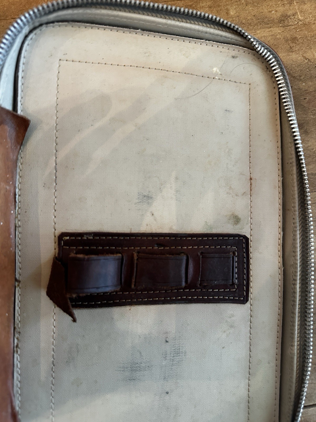 True Vintage Hand Tooled Zipper Leather Train Case Cosmetic Bag