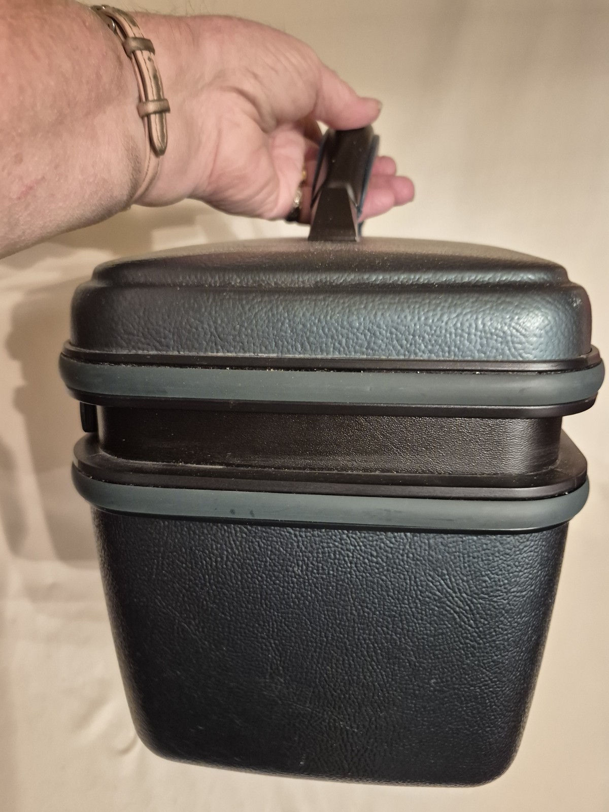 VTG Dark Green Samsonite Silhouette 5 Hard Shell Train Makeup Case – New