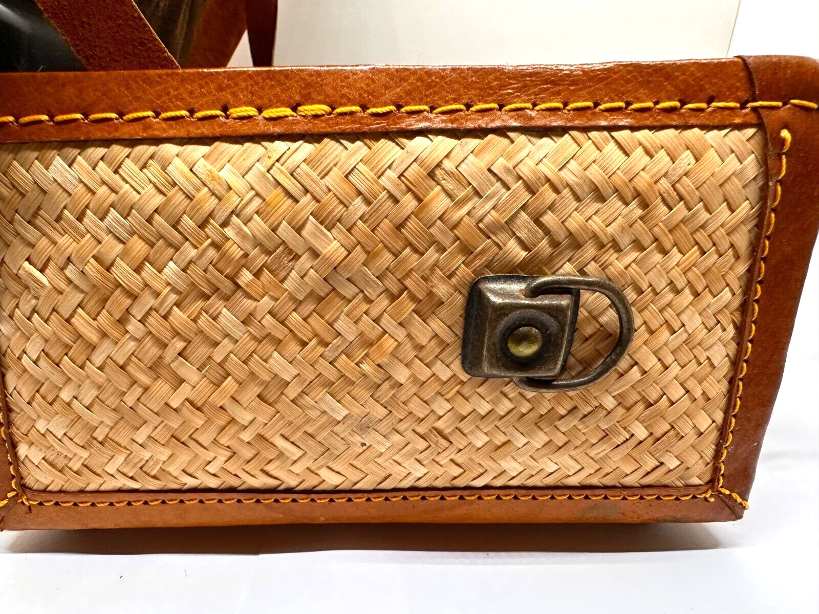 VTG Wicker /Reed and Leather suitcase – Footed
