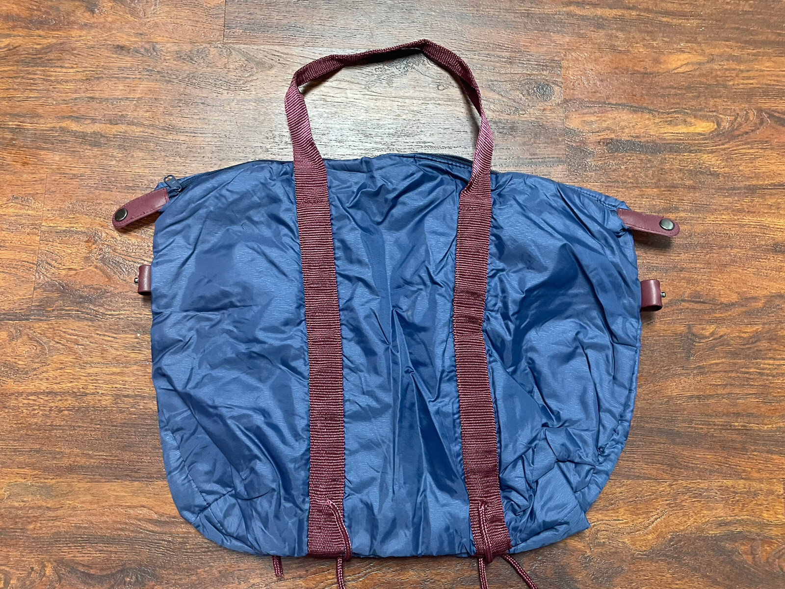 Vintage NOS Pierre Cardin Paris New York Tote Travel Duffle Bag, Navy/Red 19456