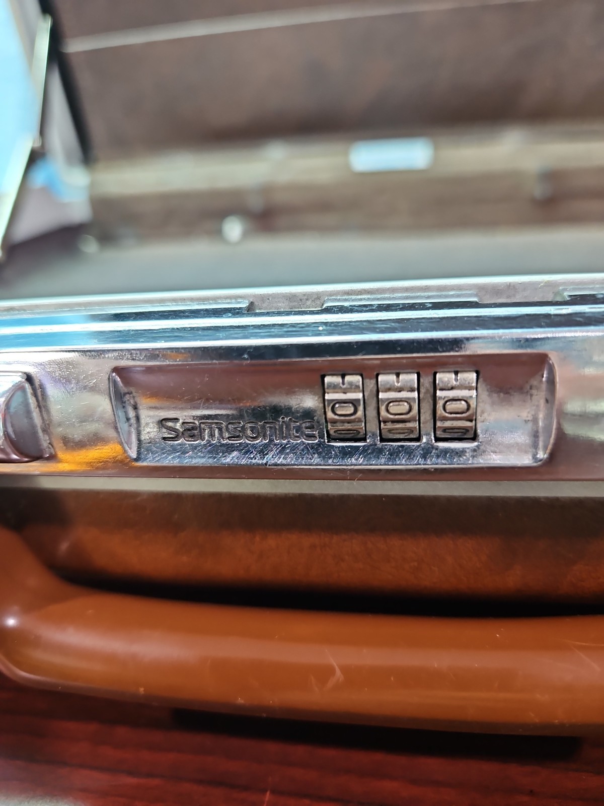 Vintage Samsonite Classic 100 Briefcase – Brown Hardshell Slim 3-Dial Combo Lock