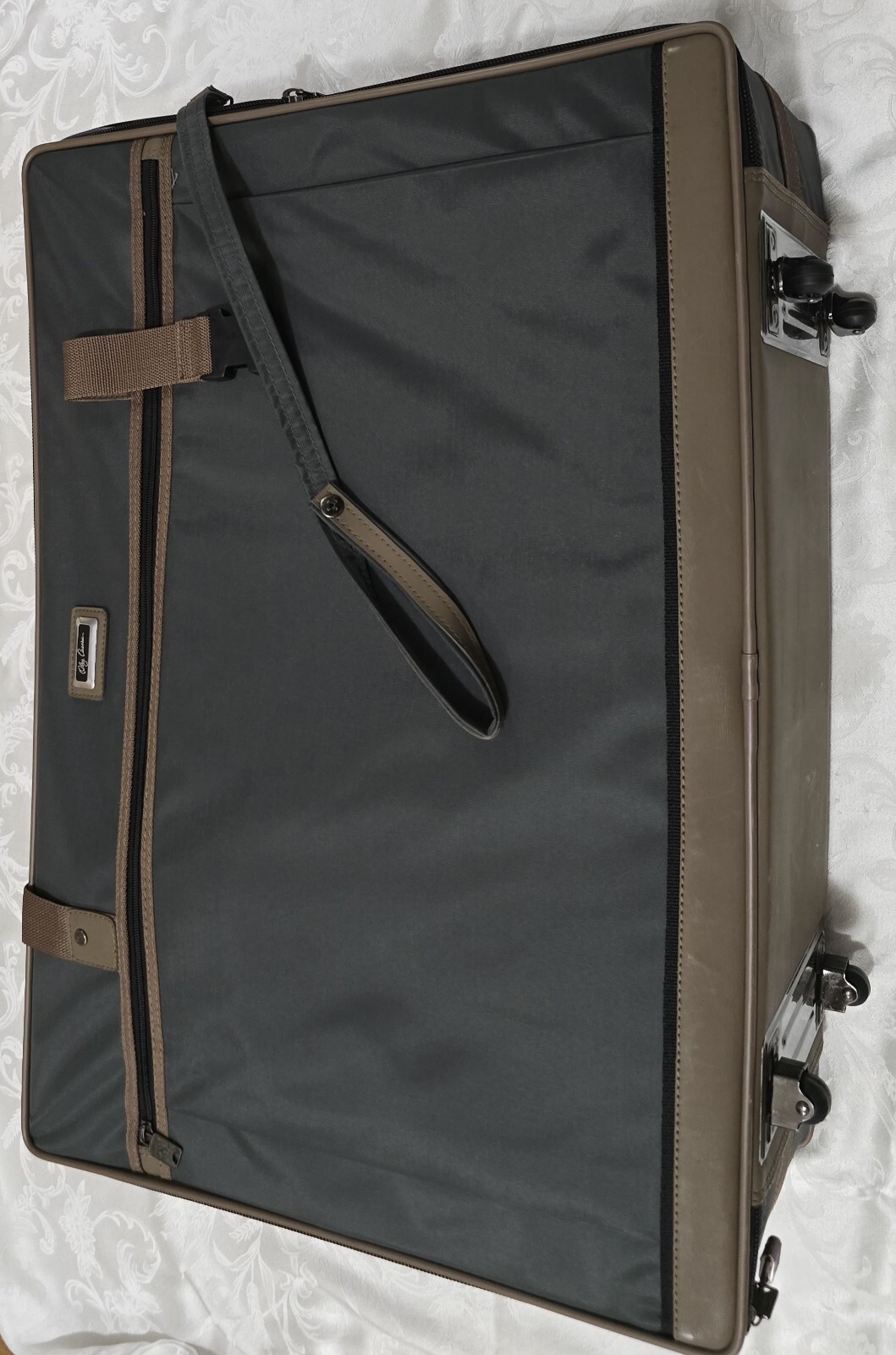 Vintage 1980sOleg Cassini Escapade 5 pcs Luggage Sets,in original box,Never used