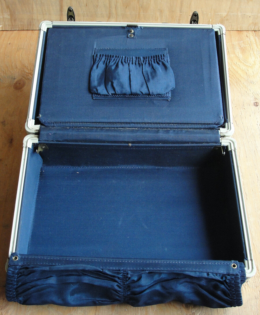 Incredible Vintage Hawaiian Blue Samsonite Luggage Suitcase 15″ x 11″ x 7″ WOW!