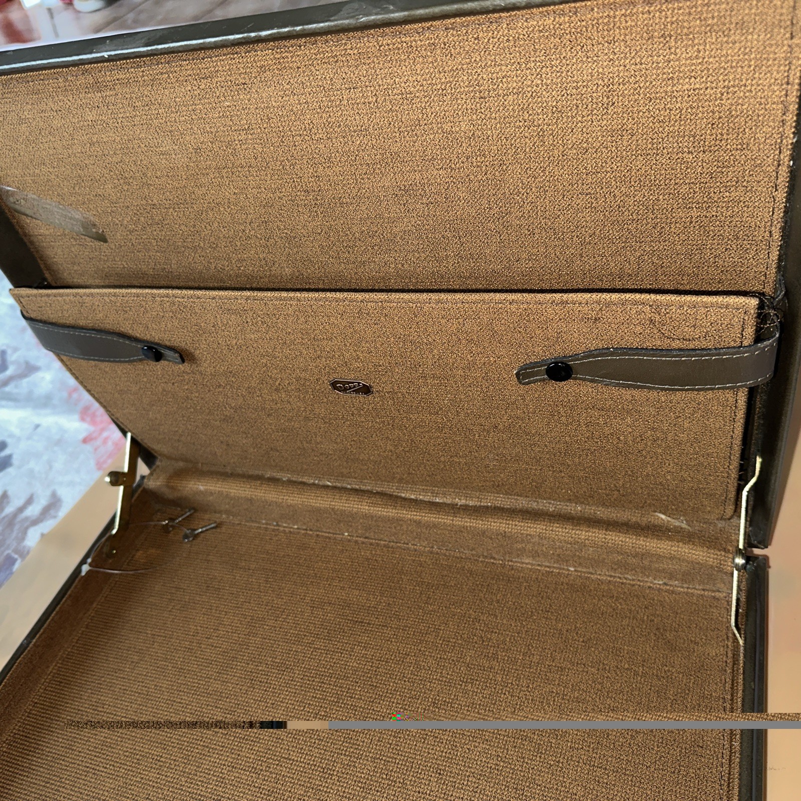 (#N64). Vintage DOPP suitcase from about 1950.