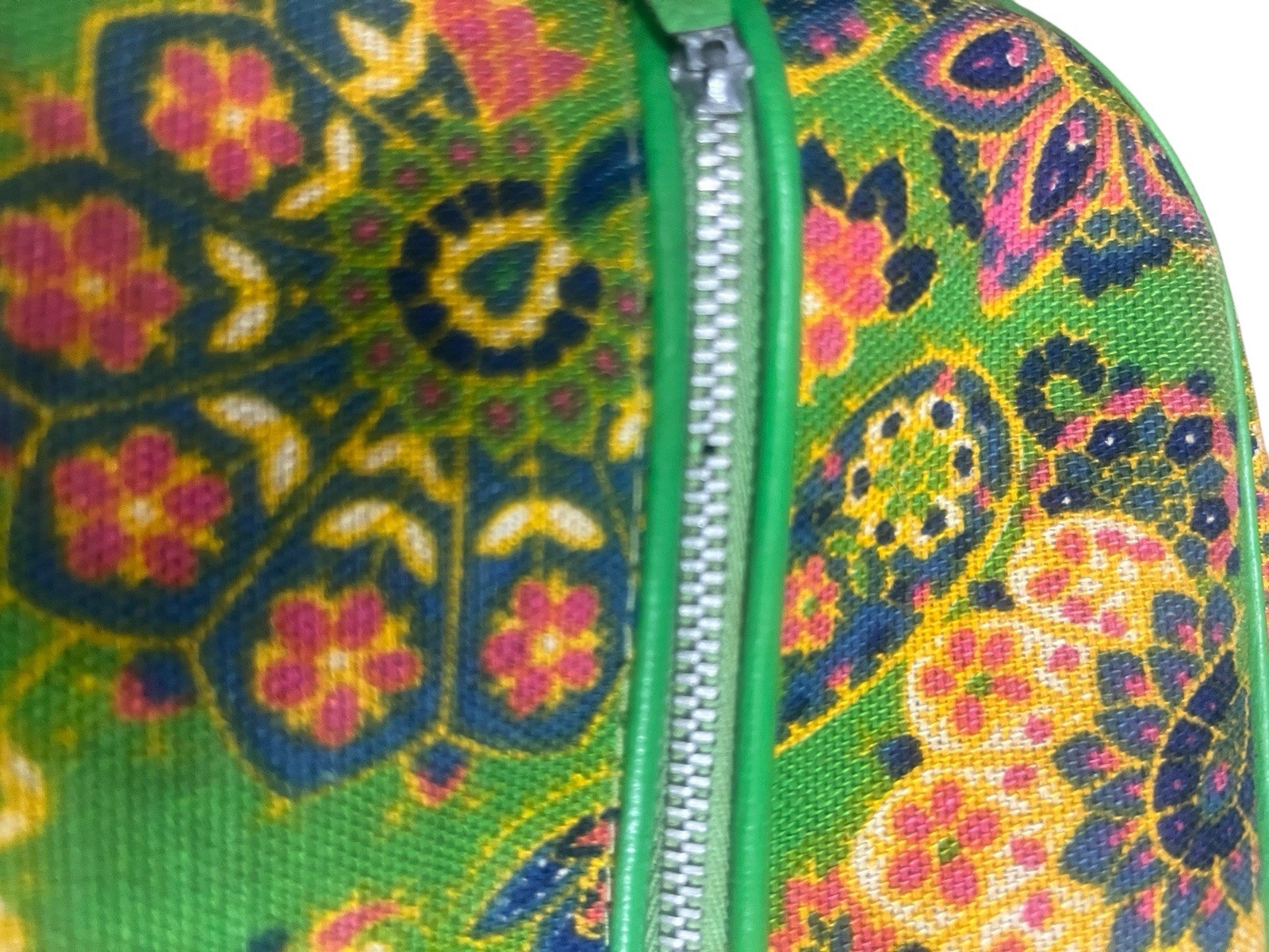 Vintage 60s/70s Penguin Green Floral Groovy Overnight Suitcase