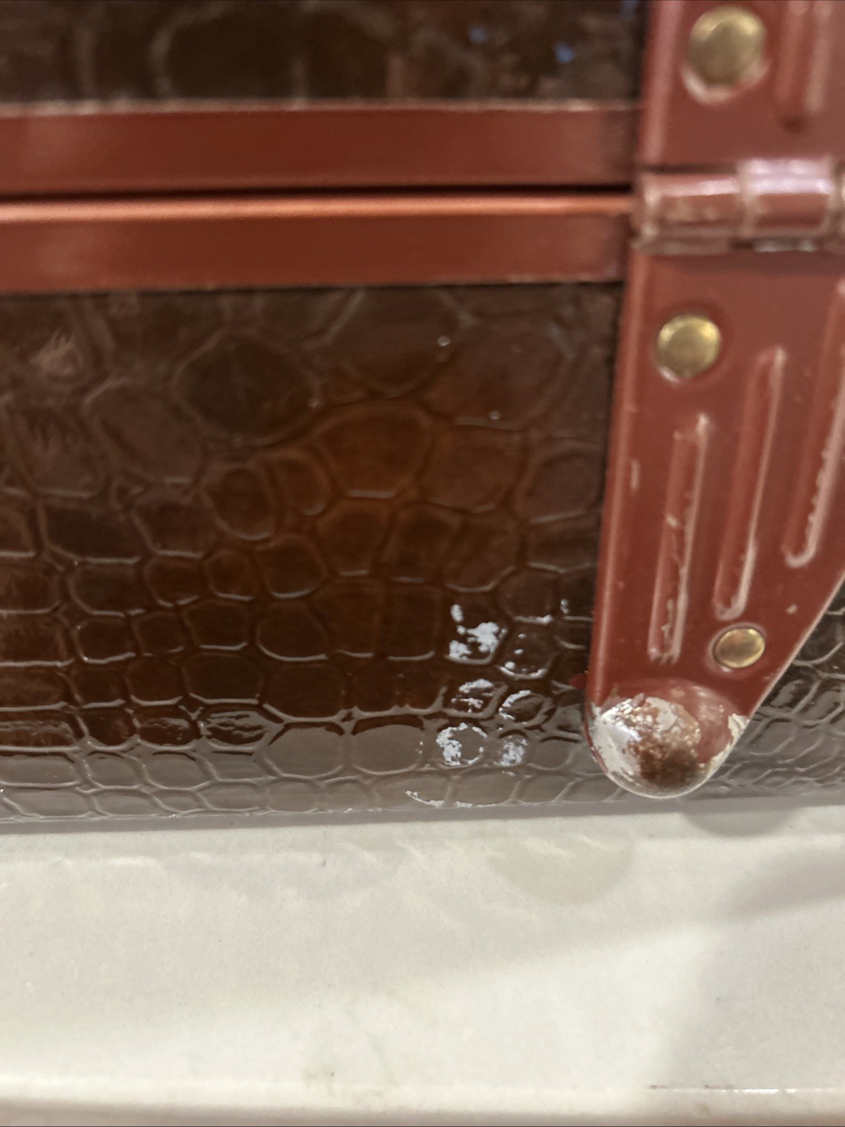 Vintage Shwayder Brothers Samsonite Faux Alligator Suitcase 4112 1940s