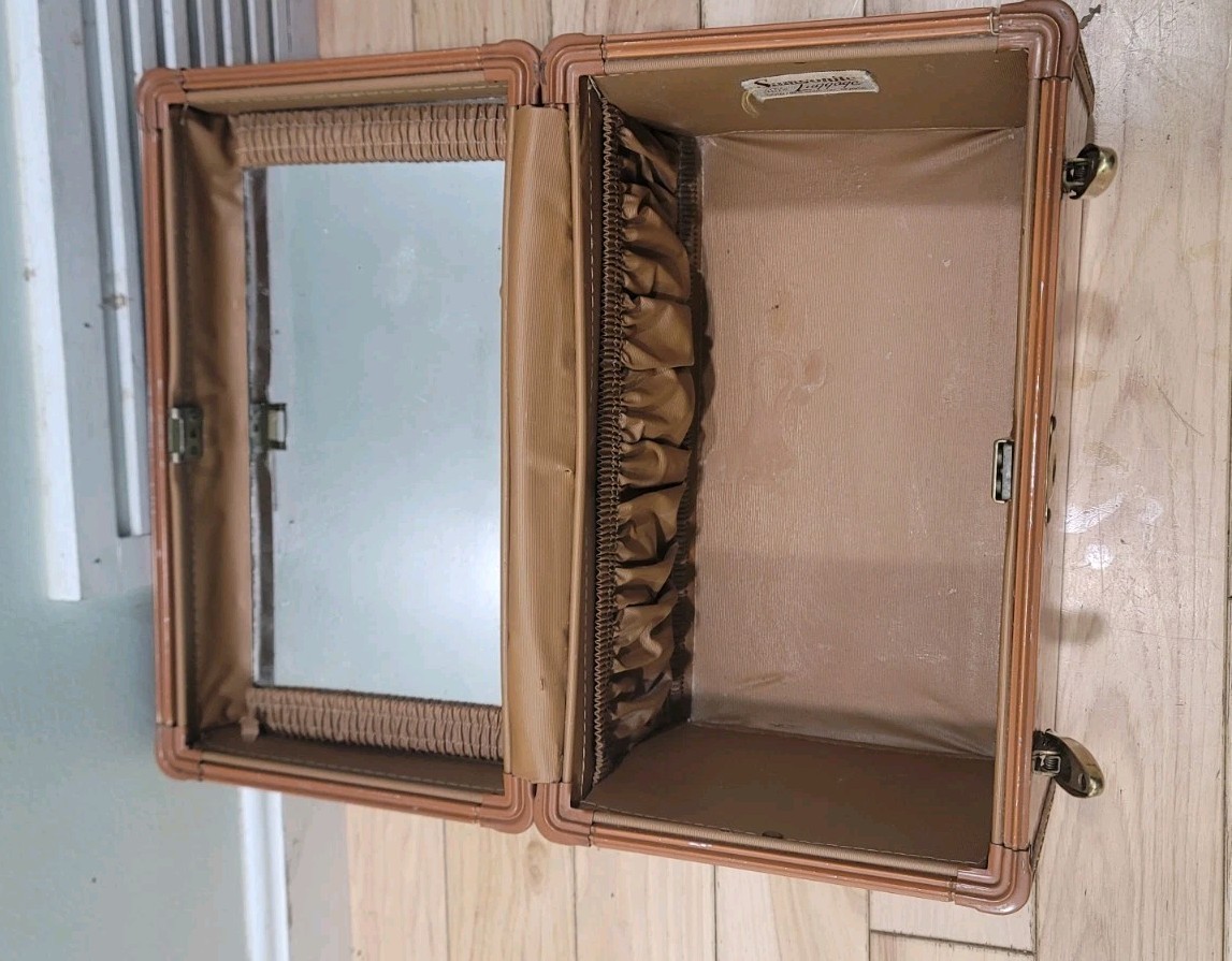 Vintage Samsonite Shwayder Bros Luggage Train Case Brown Style 4612 With Keys