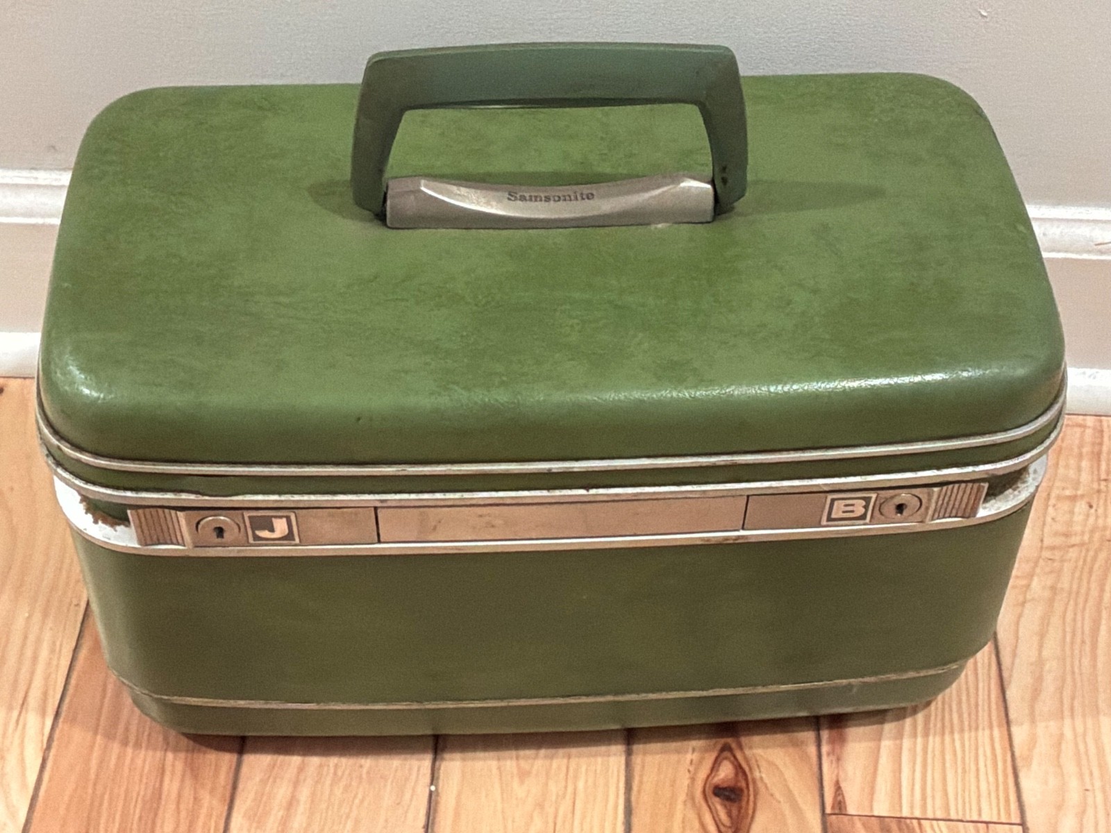 Vintage Samsonite Silhouette Olive Green Train Case Makeup Cosmetic Luggage