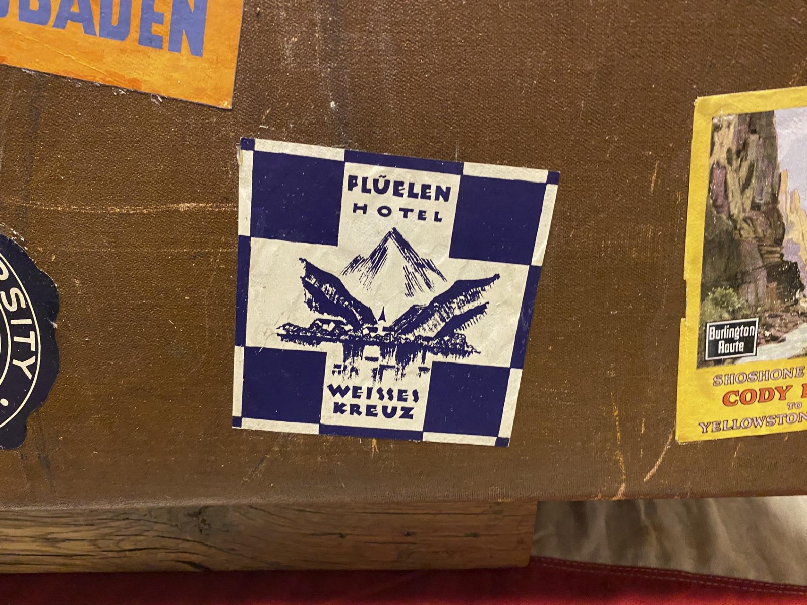 Vintage 1940s Suitcase Luggage Hard Case Great Travel Stickers US/Europe Display